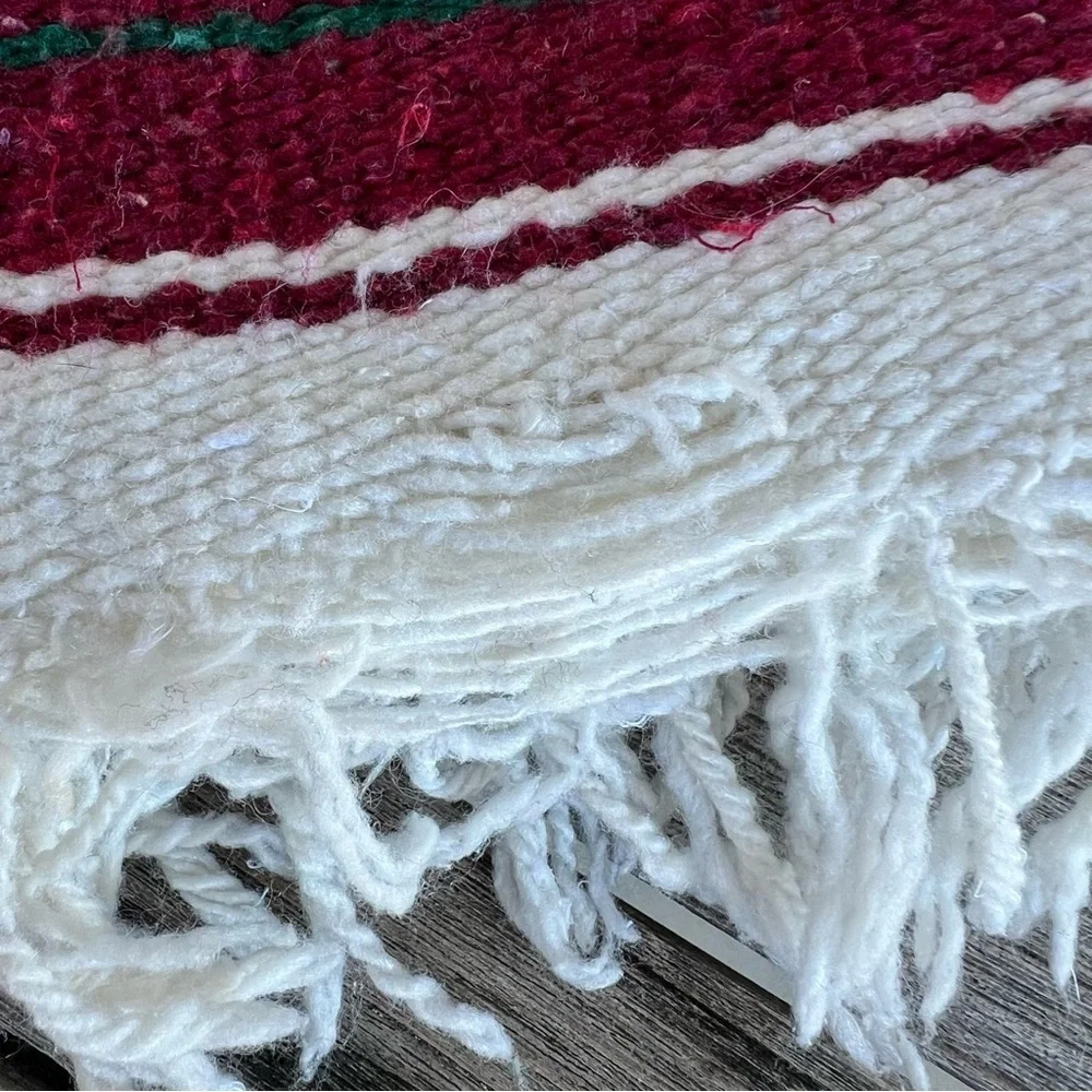 Mexican Serape Woven Falsa Blanket Fringed Red White Green Black 62x76 Soft GUC